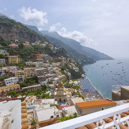 Estate4home- La Casa Del Maresciallo * 포지타노